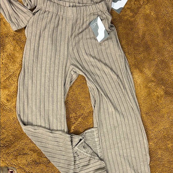NWT Super soft Ribbed Beige lounge set - Picture 2 of 3